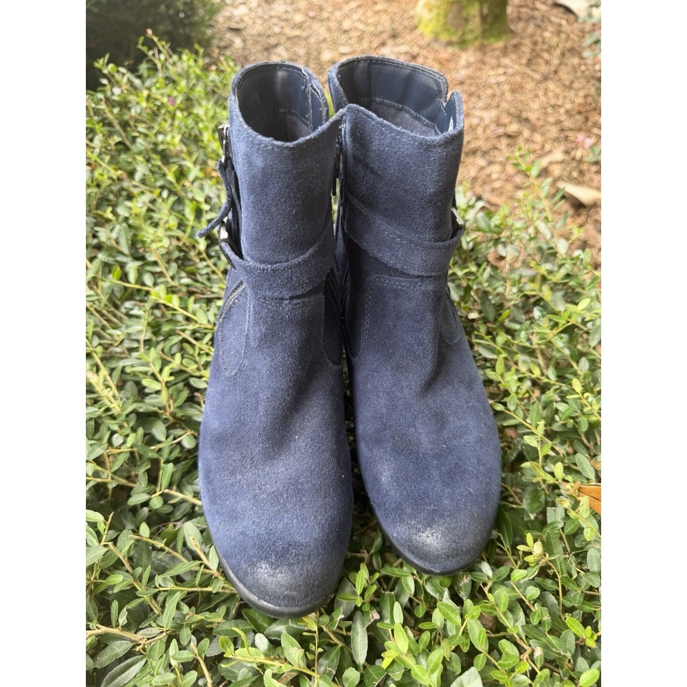 Earth Origins Suede Tori Ankle Boots 8M Navy Blue Leather Tassel Buckle Zip - Picture 3 of 10